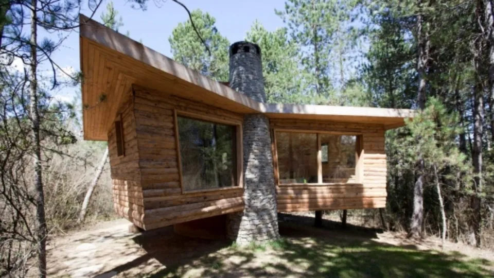 Air House Gaitaninovo cabin with panoramic forest views