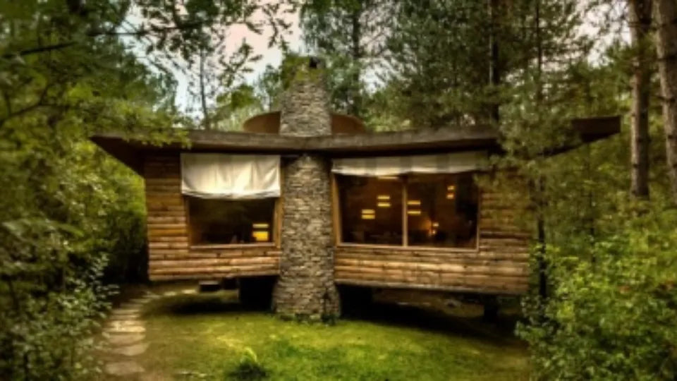 Seasonal outdoor pool access with the stay at Air House Gaitaninovo