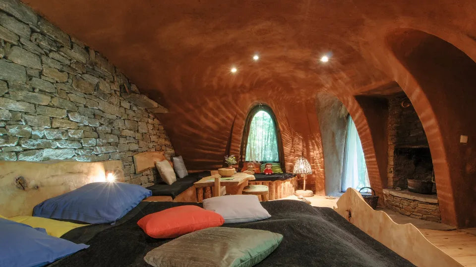 Interior of Tunnels House, Gaitaninovo – organic design and king-size bed