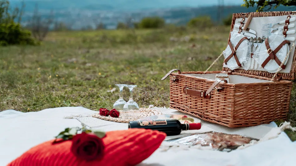 Picnic and e-bike experience around Veliko Tarnovo and Arbanasi