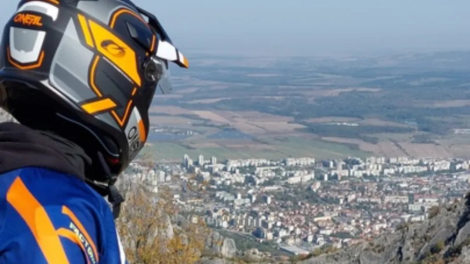 Guided group electric motorbike tour to Skaklya Waterfall