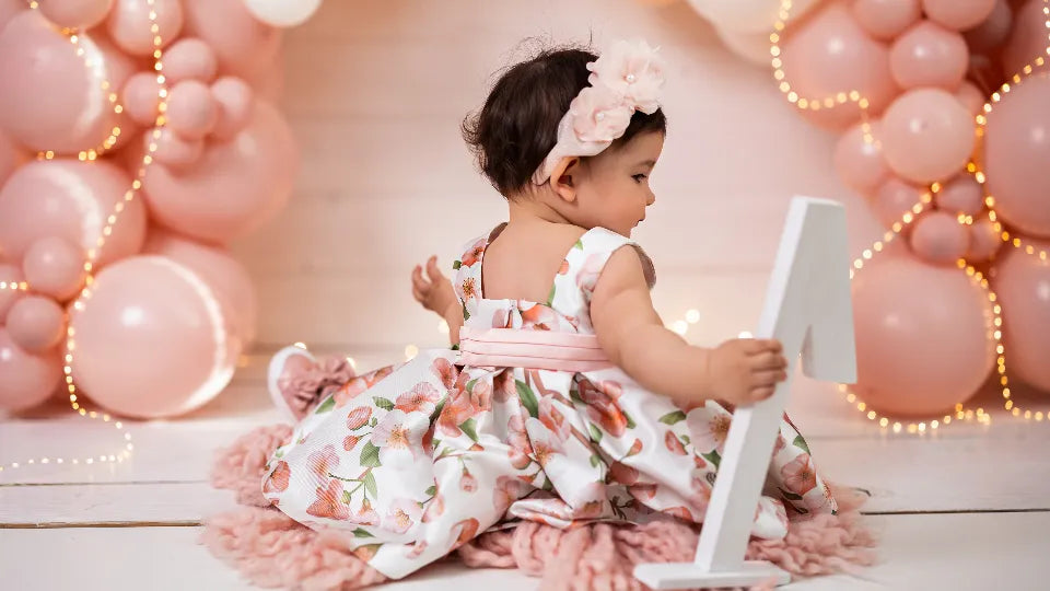 Studio cake smash photography for toddlers in Sofia
