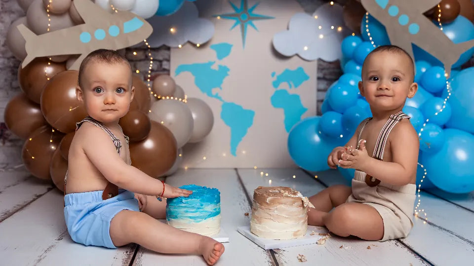 Photographer captures 15 edited images from cake smash in Sofia