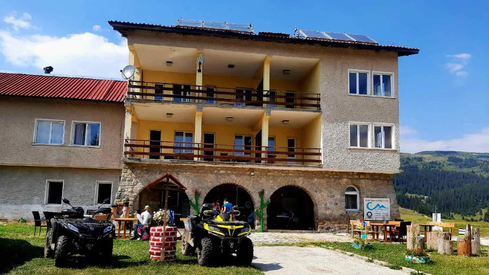 Бягство в планината: АТВ приключение + нощувка с храна ваучер