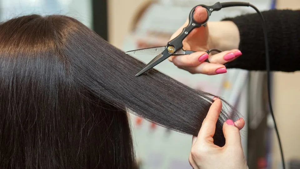 Gift voucher for hot scissors haircut – Sofia, Mladost