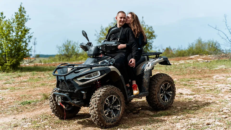 Романтика за двама с конна езда и преживяване по избор