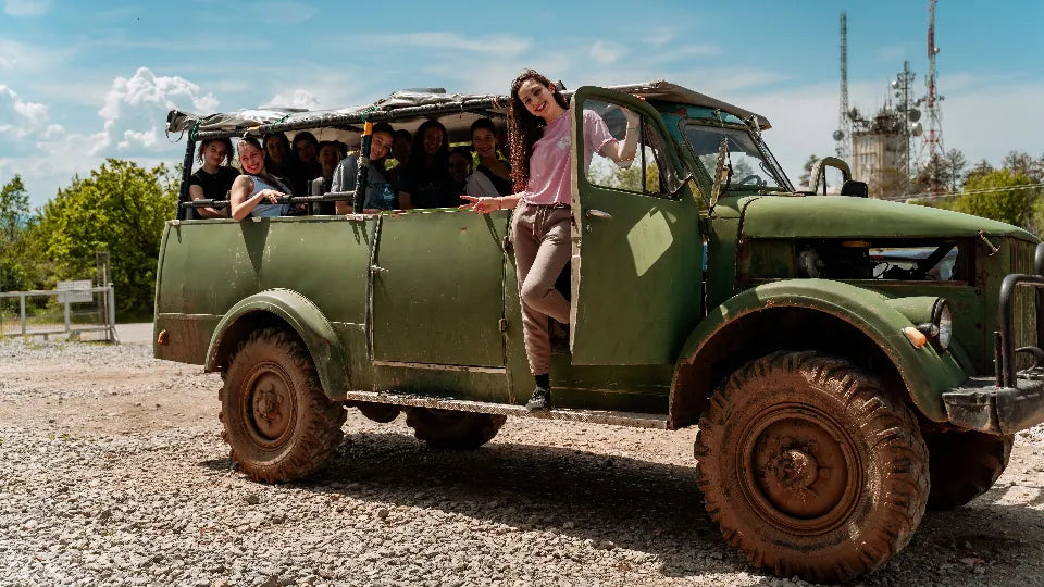 Veliko Tarnovo off‑road safari by 4x4 bus