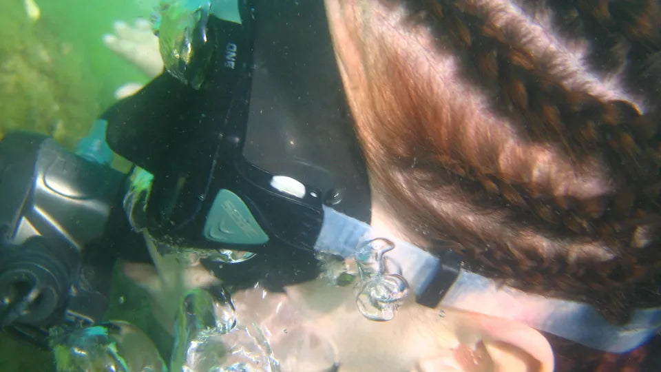 Underwater video during intro dive in Shkorpilovtsi