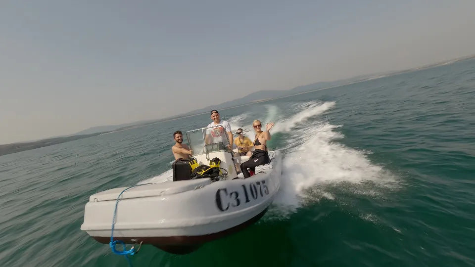 Водолазно гмуркане от лодка на о-в Св. Иван, Созопол Гмуркане с акваланг