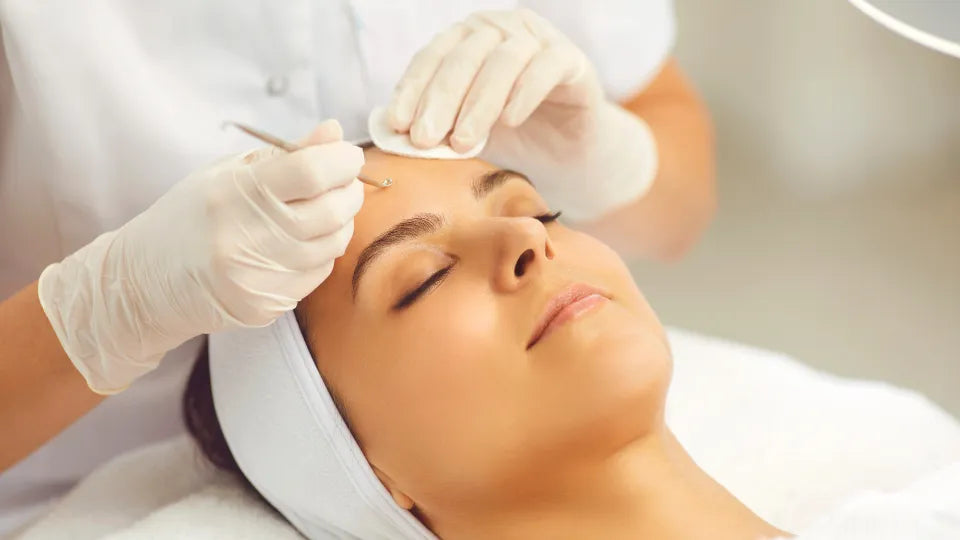 Professional facial extractions and soothing mask in Sofia
