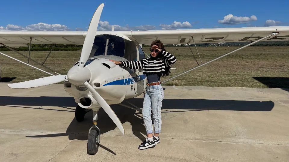 Урок по пилотиране на самолет в района на Казанлък летище Казанлък