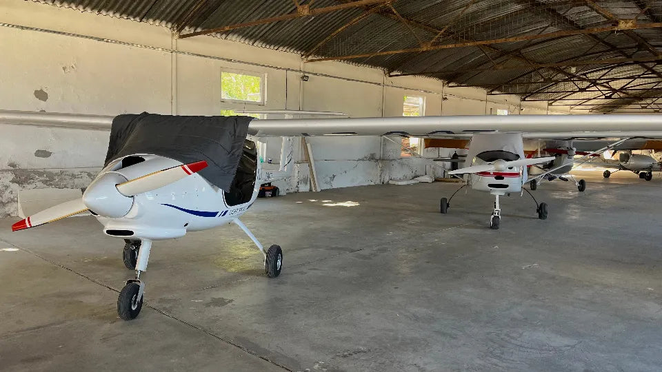 Panoramic flight over the Rose Valley during a flying lesson