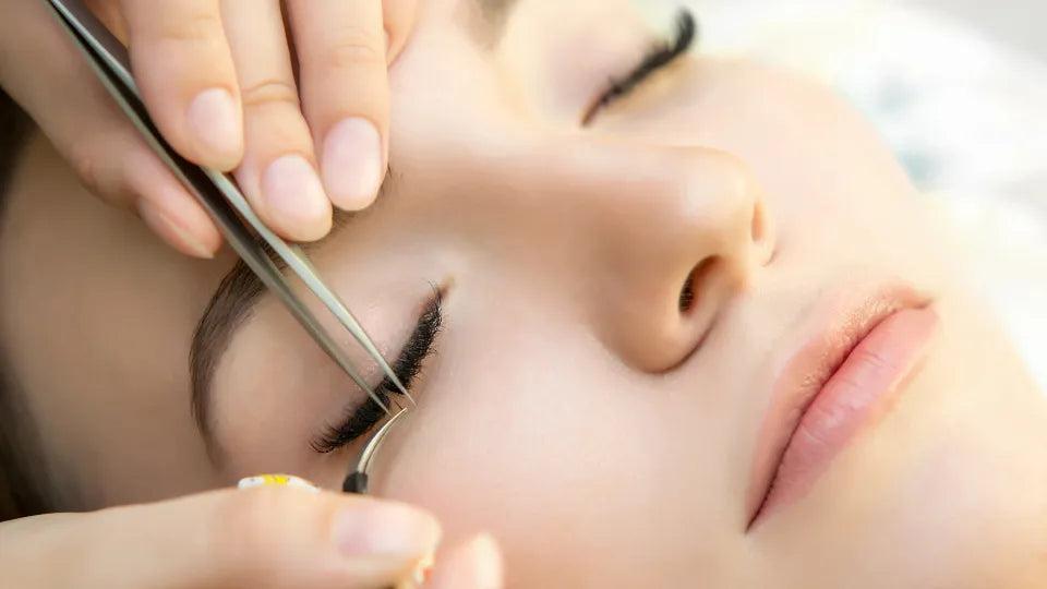 Classic lash extensions in Sofia — 1:1 application