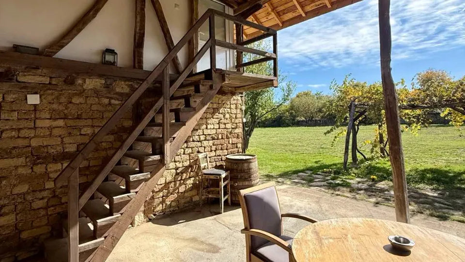 Two-night romantic getaway in Karpachevo – pyrography included