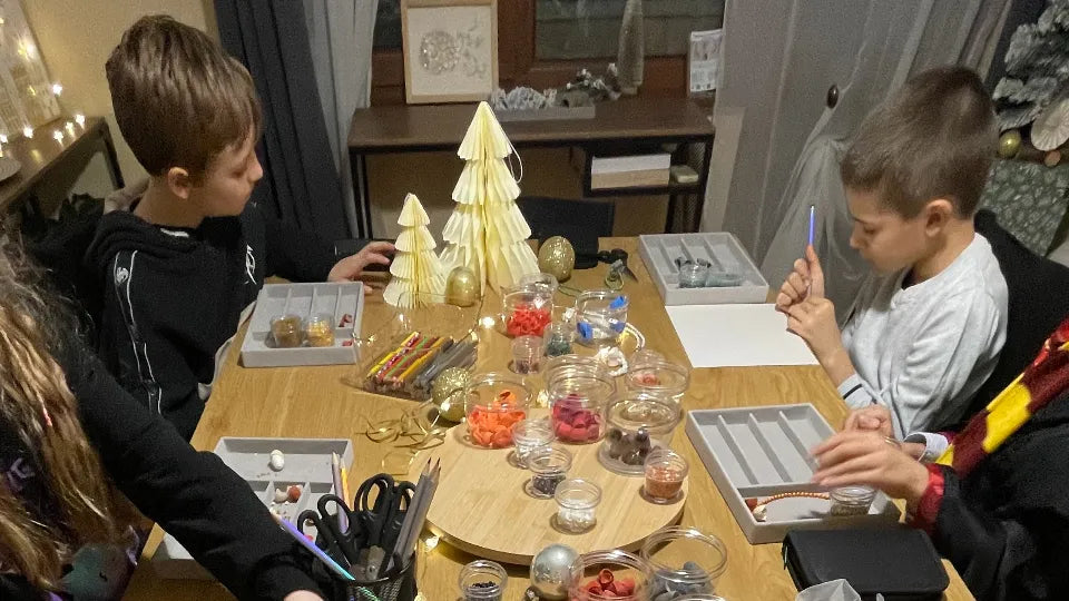 Kids’ creative workshop in Sofia – making silk jewelry
