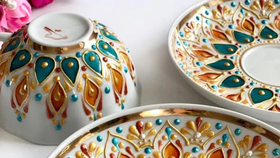 Porcelain painting workshop in Sofia with artist guidance