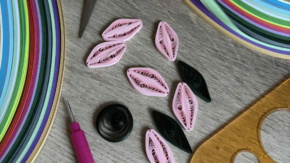 Quilling brunch workshop in Sofia – creating a rolled paper art composition