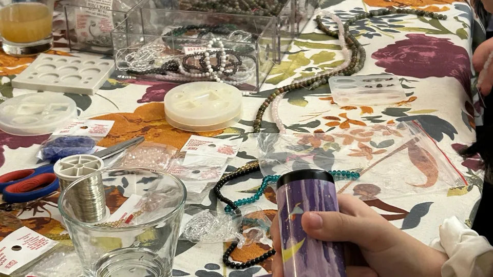Jewelry workshop in Sofia using mixed techniques and materials