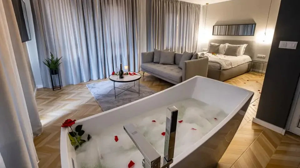 Velingrad studio with bathtub for two at The House