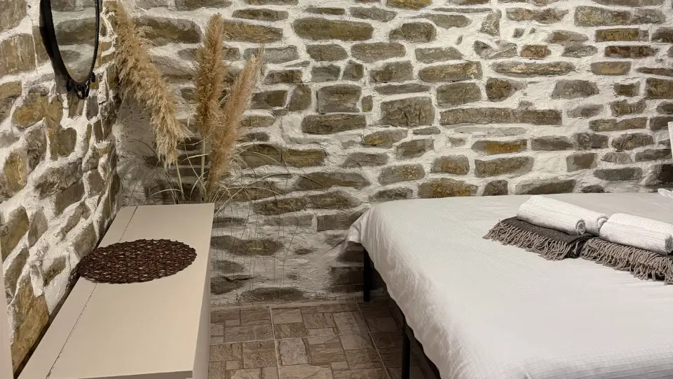Surprise escape for two – 2-night stay at a secret location in nature