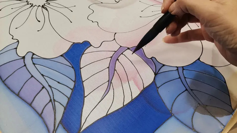 Silk painting workshop in Veliko Tarnovo – create a 55×55 cm scarf