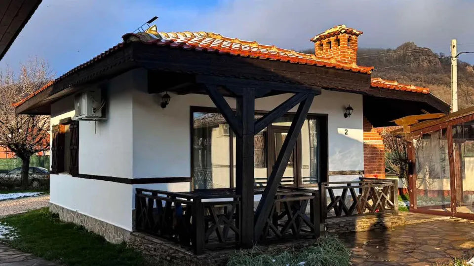 Guest house in Gorno Bryastovo for four with fireplace