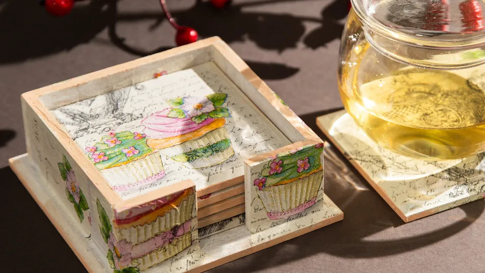 Crackle effect and relief paste in a decoupage workshop