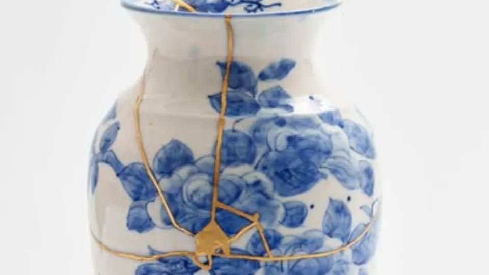 Kintsugi art workshop Sofia – gold lines highlighting cracks
