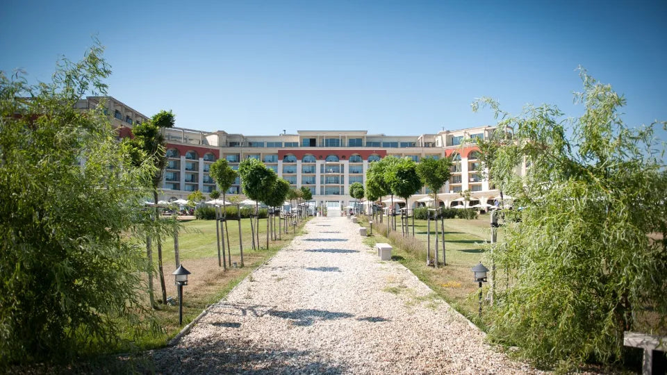 Balchik spa package with Balinese massage and 4‑course dinner