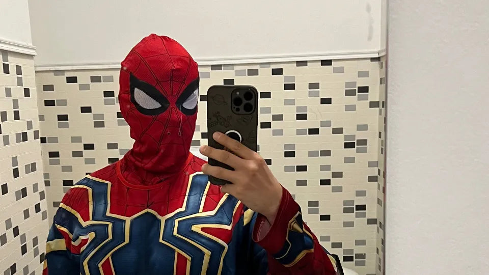 Незабравима изненада с любим герой ваучер