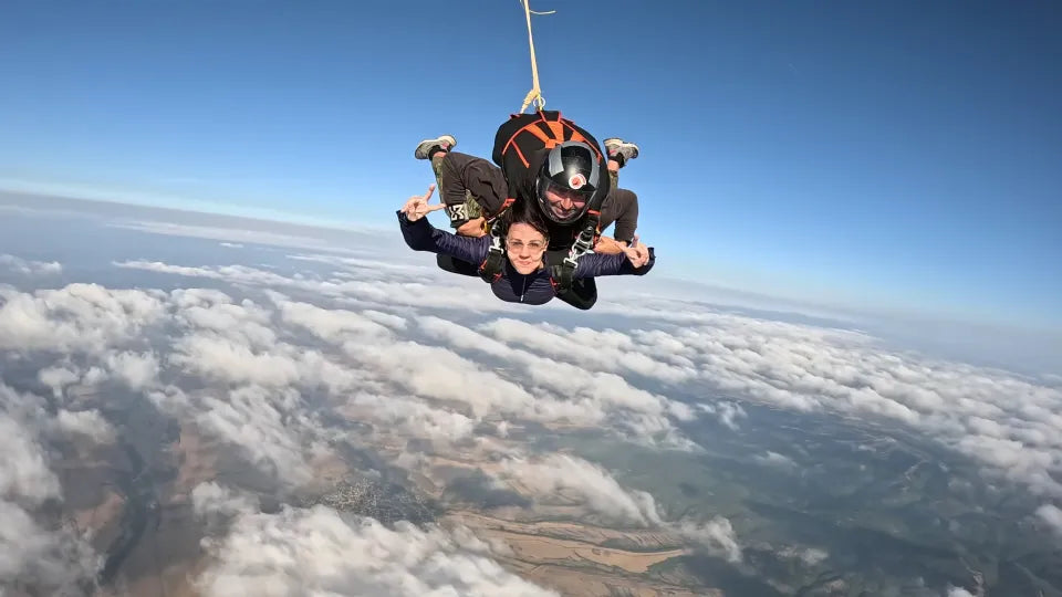 Тандемен скок с парашут от 3000 м – София