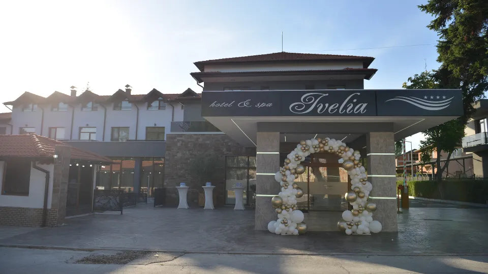 Romantic Deluxe Spa Package for Two