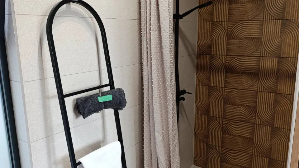 Weekend Bungalow Stay for Two in Strelcha