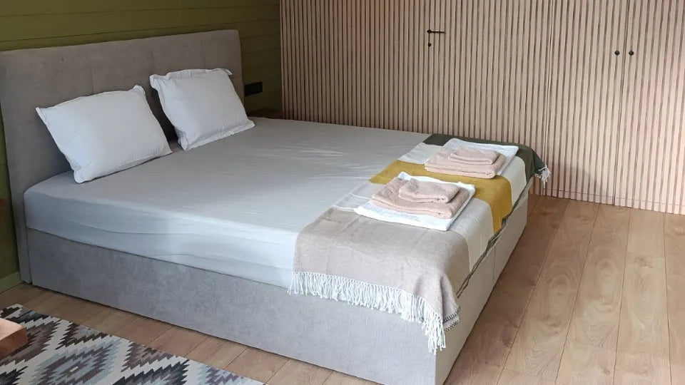 Weekend Bungalow Stay for Two in Strelcha